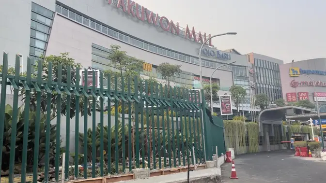Bukan Antisipasi Kerusuhan, Ini Alasan Pakuwon Mall Solo Pasang Pagar Tinggi