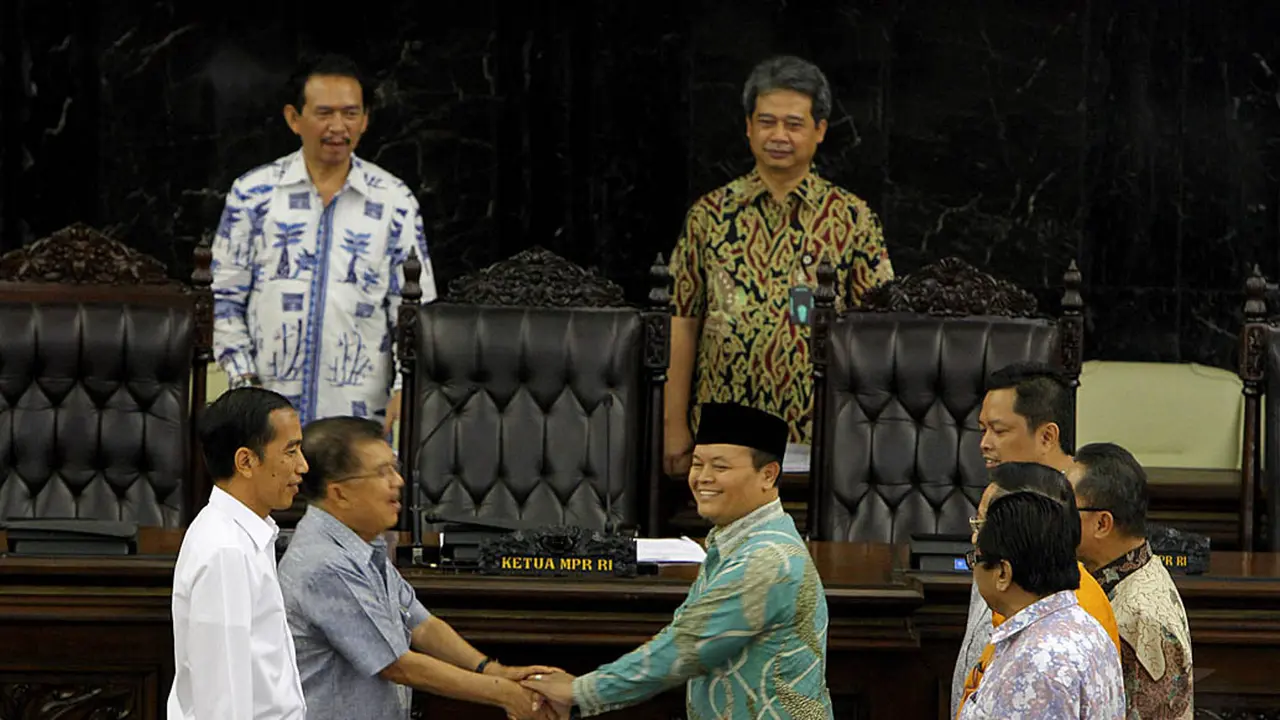 Keseruan Jokowi-JK Jalani Gladi Bersih Pelantikan Presiden