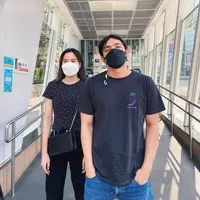 Ini adalah salah satu kebersamaan Abimana Aryasatya dan Satine Zaneta yang kini sudah beranjak dewasa. "Ayah abi," tulis Satine Zaneta. (Foto: instagram.com/satinezaneta)