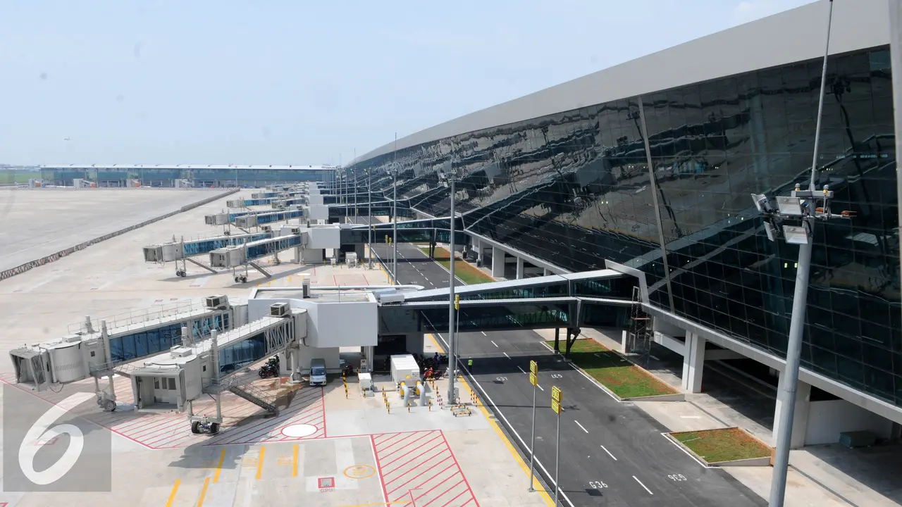 220160713- Terminal 3 Ultimate Terus Berbenah-Jakarta- Helmi Afandi