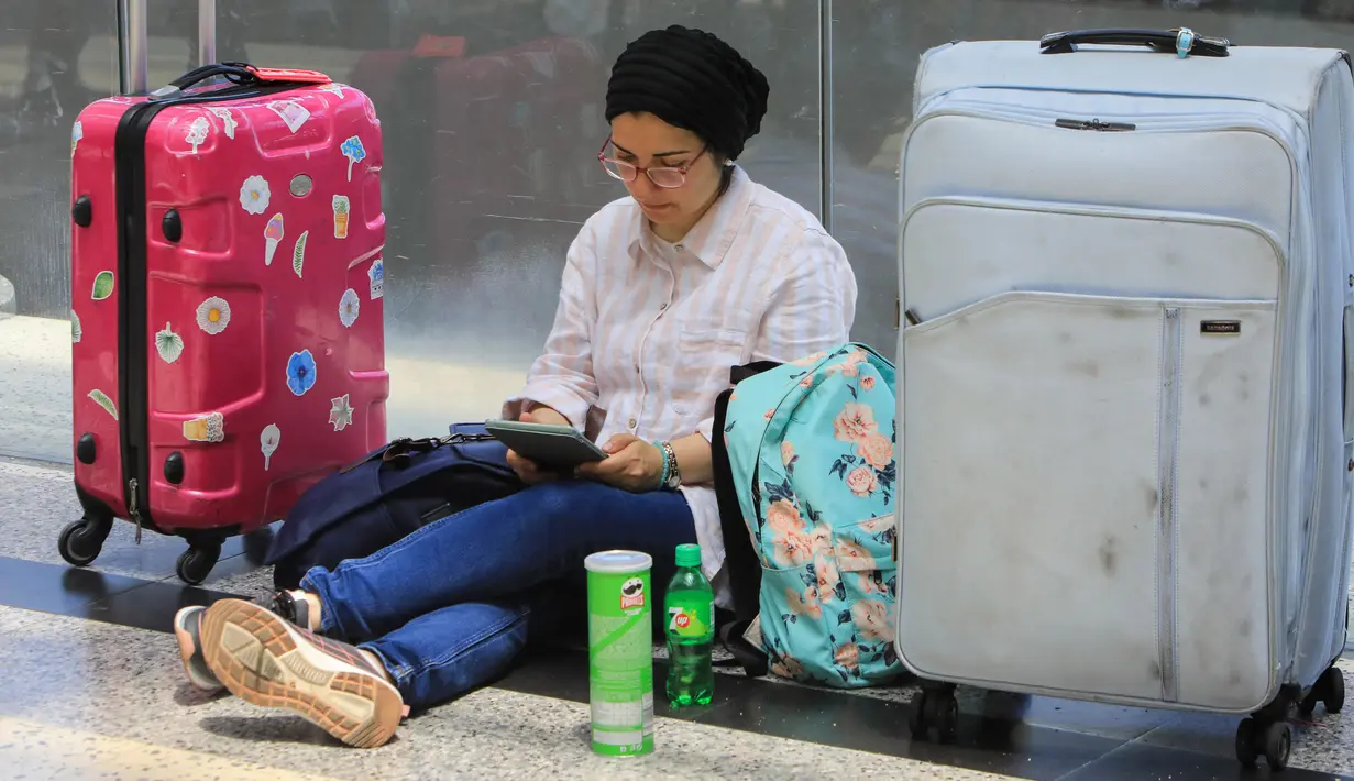 Ketika ketegangan meningkat di Timur Tengah, negara-negara asing mendesak warga negaranya untuk meninggalkan Lebanon karena takut akan perang regional. (AFP)