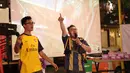 Roaring Night pertandingan Liverpool versus Arsenal turut dihadiri seorang member AIS Regional Dumai, Riau. (Bola.com/Bagaskara Lazuardi)