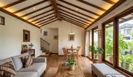 6 Inspirasi Plafon Kayu, Bikin Interior Rumah Makin Hangat dan Elegan