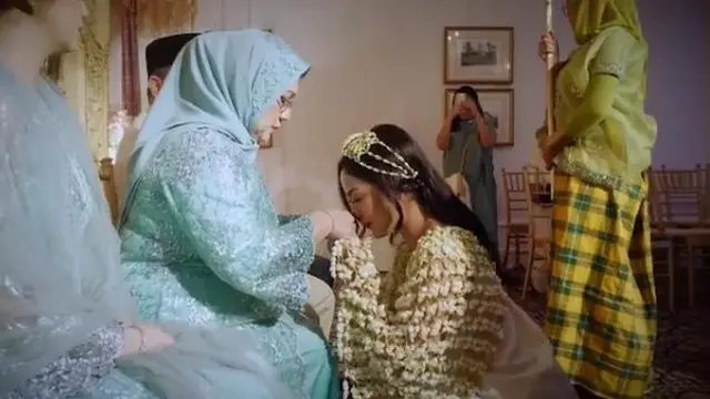 Momen Pengajian dan Siraman Danny Rukmana bersama Raiyah Chitra
