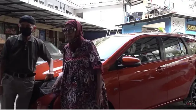 Raffi Ahmad - Bunda Iffet (Foto: YouTube)