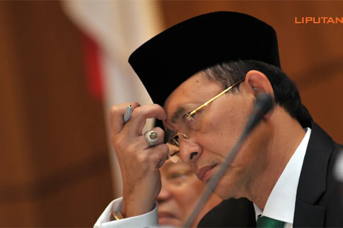 surya-darma-ali-pusing-130708c.jpg