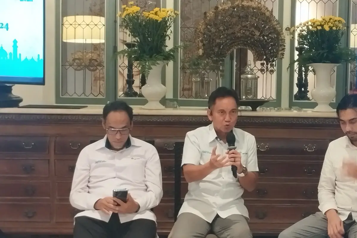 Direktur Sumber Daya Manusia PT Aneka Tambang Tbk (Antam), Achmad Ardianto dalam acara Media Gathering, Senin (25/3/2024).