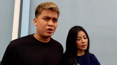 Billy Syahputra dan Elvia Caroline