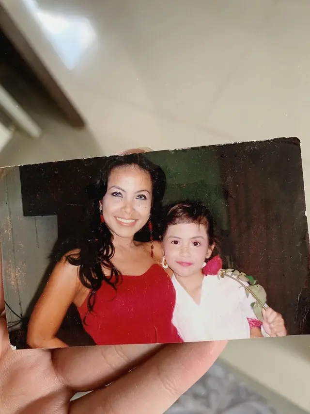 Genap 20 Tahun. Ini 7 Potret Masa Kecil Steffi Zamora yang Menggemaskan
