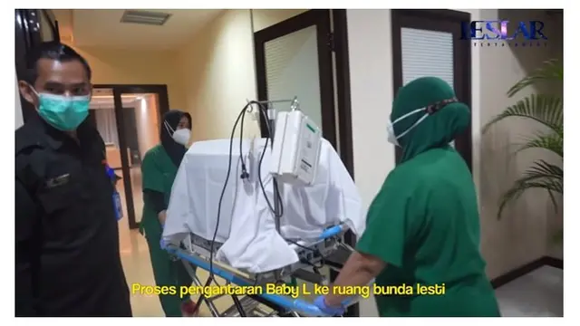 8 Potret Bahagia Lesty Kejora Usai Melahirkan, Wajah Sang Anak Disembunyikan