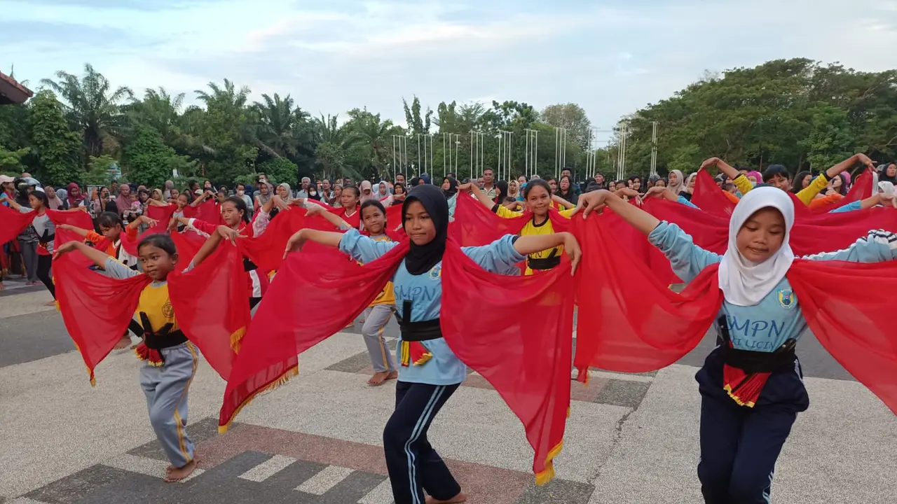 Ribuan penari ikuti sleksi Gandrung Sewu 2023 di Taman Blambangan Banyuwangi (Istimewa)