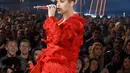 Hingga saat ini Katy selalu mendapat pertanyaan mengenai judul lagu Taylor Swift ‘Bad Blood’ yang diduga menyindirnya. Tak berkata banyak, Katy justru menceritakan karier bermusiknya di masa datang. (AFP/Bintang.com)