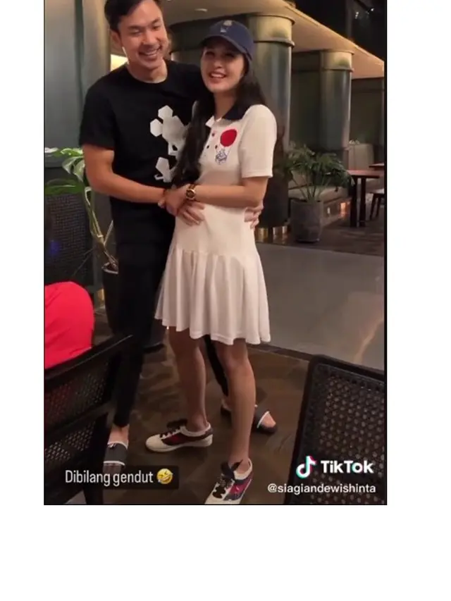 Jarang Tersorot, 8 Potret Mesra Sandra Dewi dan Harvey Moeis Ini Bikin Gemas