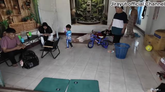 Jirayut buka warung makan di Thailand untuk kemandirian ekonomi keluarga, ini penampakannya