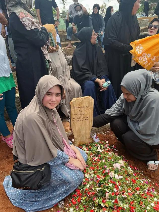 Ayah Tissa Biani Meninggal