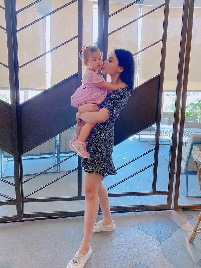 Sempat Berbobot 90 Kg, Ini 7 Potret Terbaru DJ Katty Butterfly yang Makin Langsing