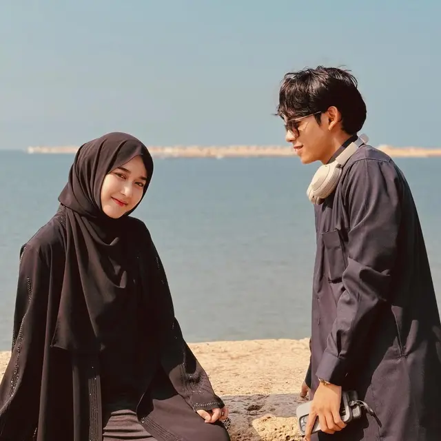 6 Potret Gus Zizan dan Kamila Asy Syifa Usai 2 Bulan Menikah, Makin Romantis