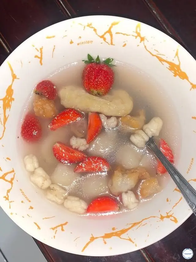 10 Potret Nyeleneh Makanan Dicampur Buah Ini Bikin Geleng Kepala, Tertarik Coba?