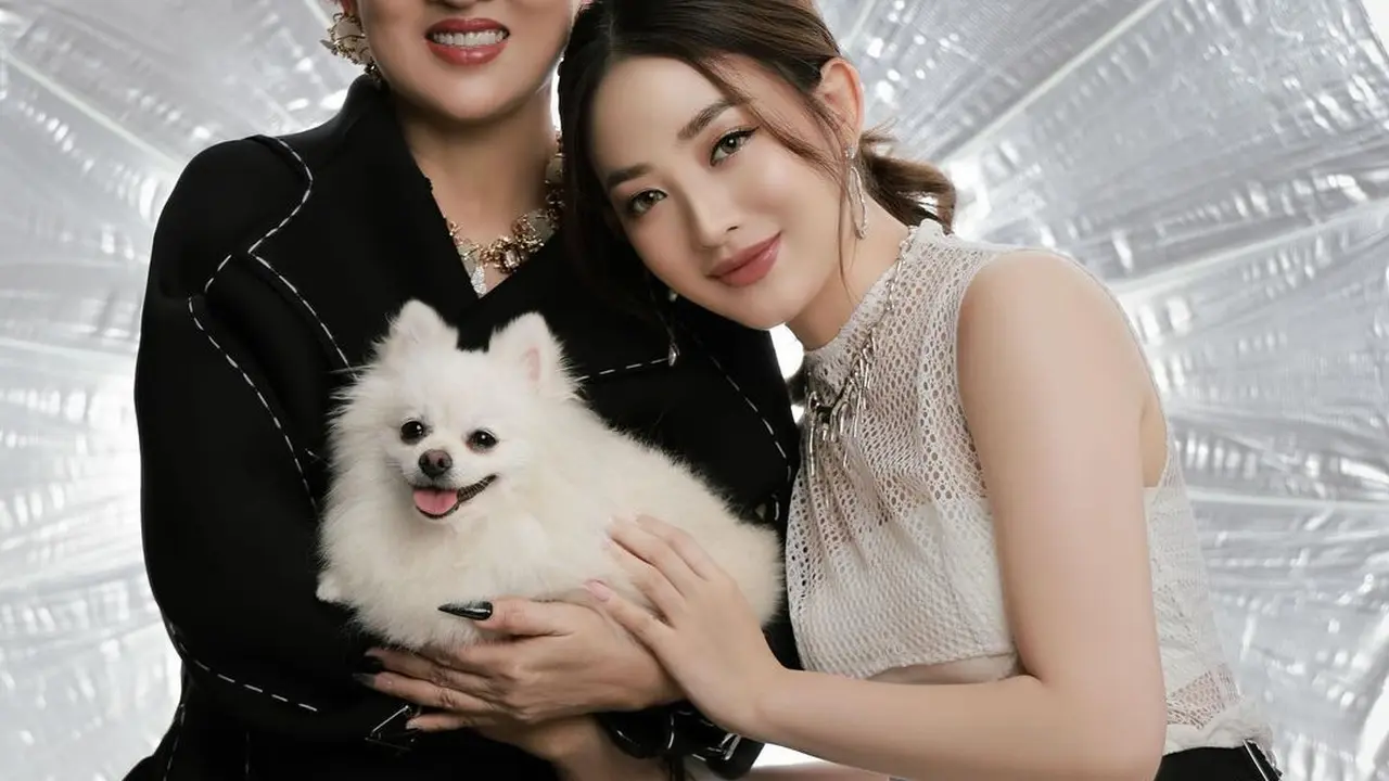 Momen Kedekatan Natasha Wilona dan Sang Mama, Theresia (Instagram/@natashawilona12)