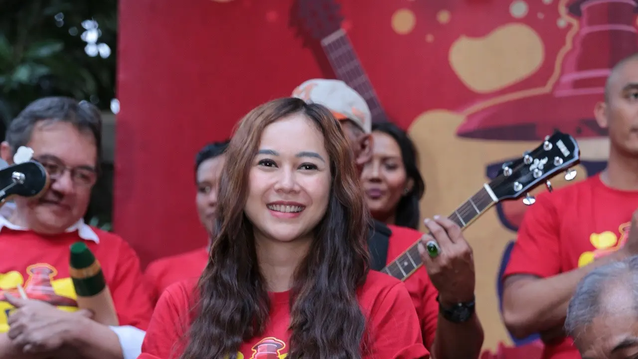 [Bintang] Aura Kasih