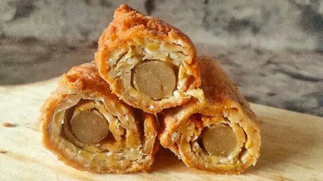 Resep tempe gulung sosis kriuk. (dok. Cookpad @Ratihanggraeni27)