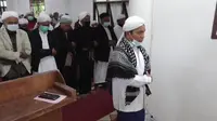 Jemaah Tarekat Naqsabandiyah Al Kholidiyah Jalaliyah Salat Idul Fitri, Rabu (12/5/2021)