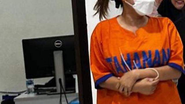 Isa Zega Resmi Ditahan di Polda Jatim. (instagram/nikitamirzanimawardi_172)