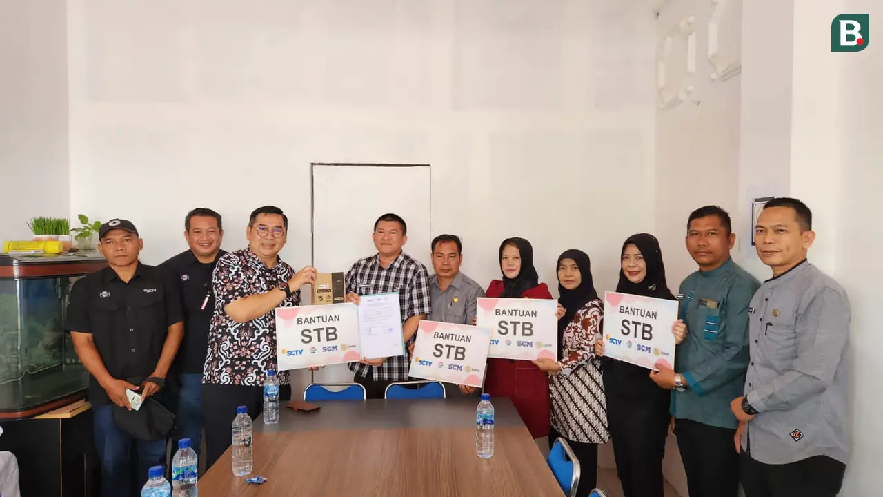 SCM Emtek Bagikan STB Gratis untuk Warga Palembang, Banjarmasin dan Denpasar