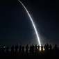 Angkatan Udara Amerika Serikat melakukan uji coba peluncuran rudal balistik antarbenua (intercontinental ballistic missile/ICBM) Minuteman III. (Xinhua)