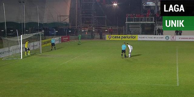 VIDEO: Laga Unik di Piala Rumania, Tendangan Penalti Diulang 2 Kali