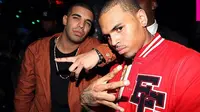Drake dan Chris Brown mulai menunjukkan hubungan baik mereka dengan membuat sebuah karya musik baru.