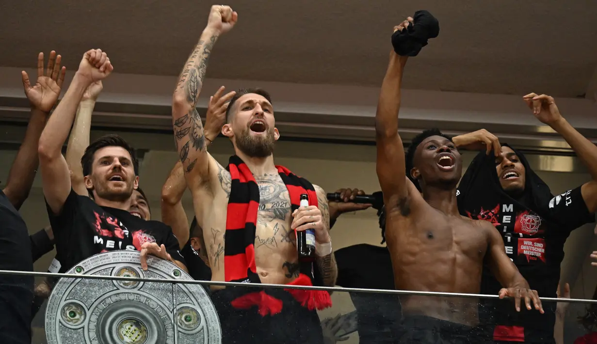 Mereka unggul hingga 16 poin atas Bayern Munchen yang berada di tempat kedua. (INA FASSBENDER / AFP)