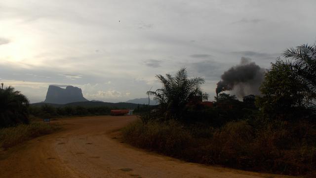 Gunung Batu Daya di Kalimantan