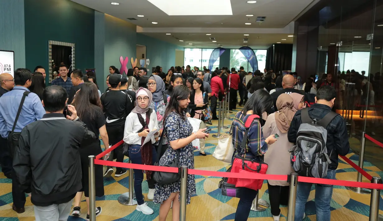 Dalam acara itu, beberapa orang yang bergelut dalam dunia online membagikan ilmunya. Seperti Ria Ricis berbagi ilmu menjadi vlogger. (Adrian Putra/Bintang.com)