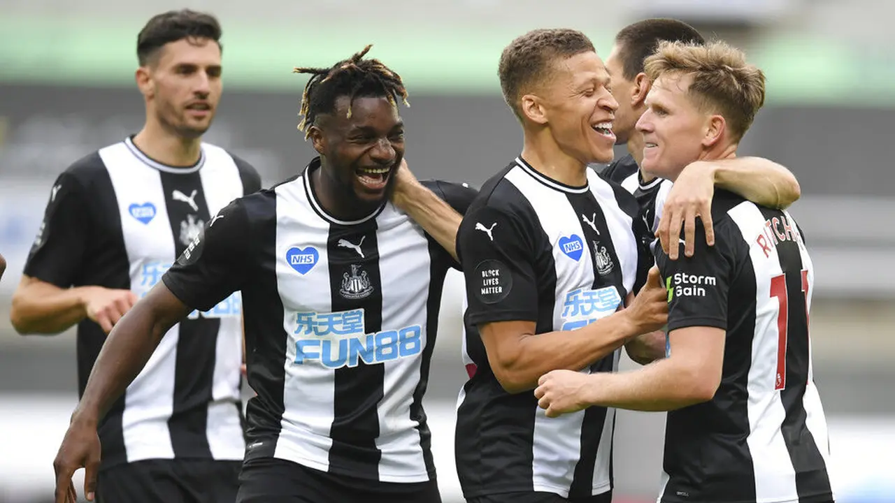 Tottenham Hotspur, Newcastle United, Premier League
