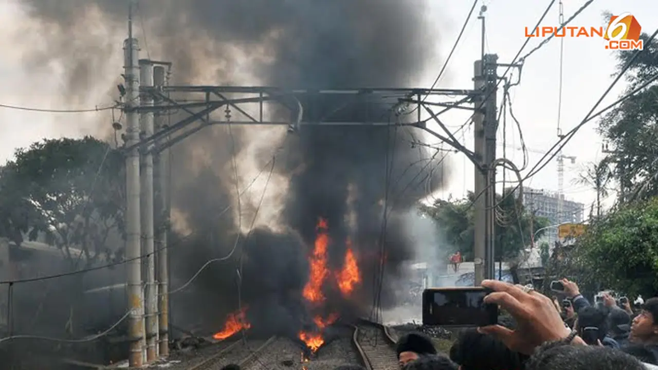 kecelakaan-kereta-bintaro-1-1311210-a.jp