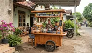 8 Desain Gerobak Kayu Sederhana Tapi Bisa Narik Pelanggan, Cocok Buat Jualan di Depan Rumah