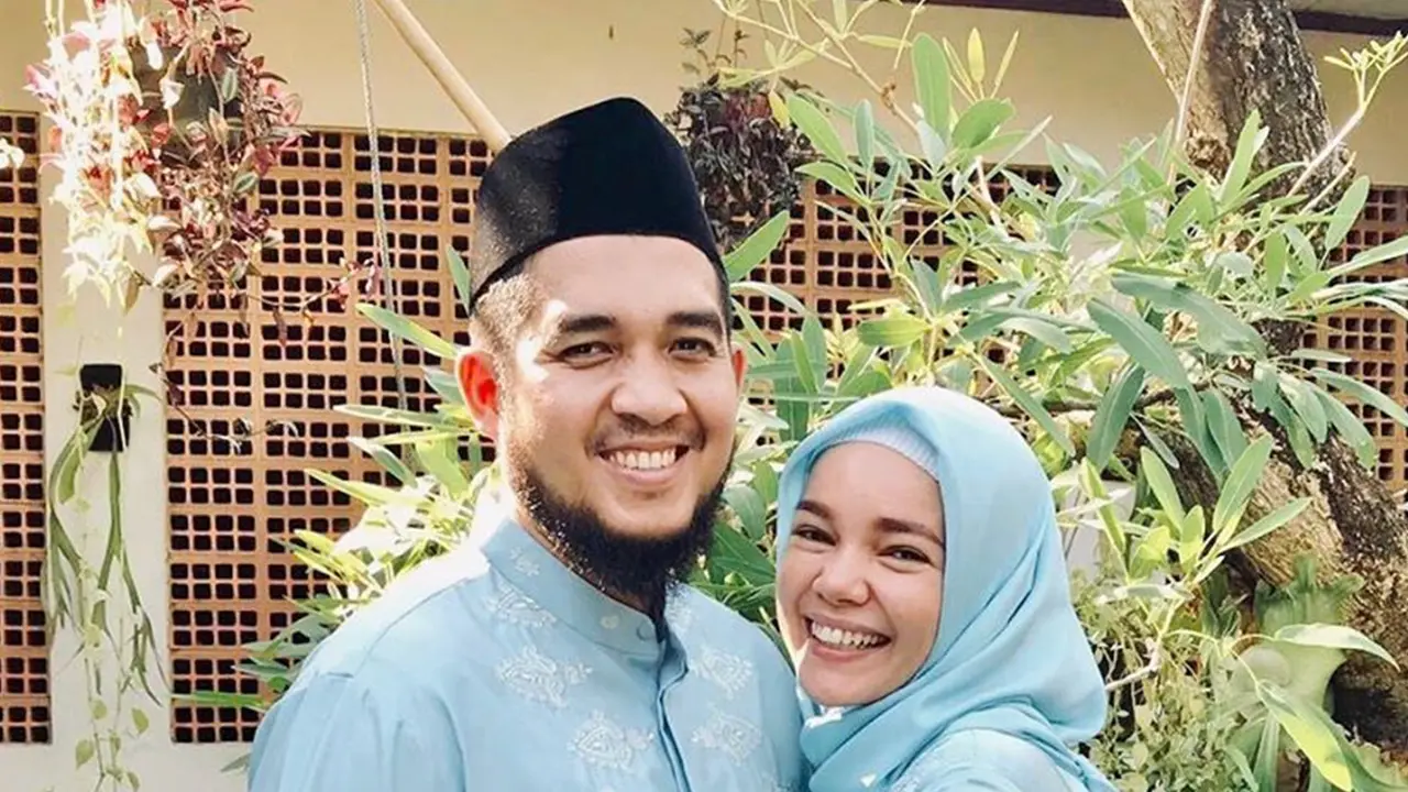 Dewi Sandra dan Agus Rahman