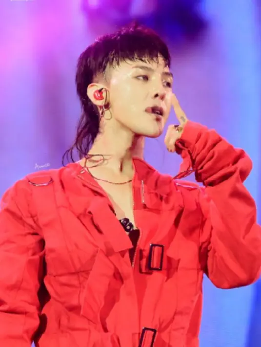 Untuk bisnis barunya ini, G-Dragon ikut andil dalam proses pembukaannya. Tak hanya itu,, ia juga membantu untuk dekorasi interior hingga proses konstruksi bangunan. (Foto: Koreaboo.com)