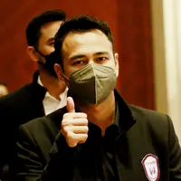 Pemilik Rans Cilegon FC, Raffi Ahmad, saat menghadiri Kongres PSSI di Hotel Raffles, Jakarta, Sabtu (29/5/2021). (Foto: Bola.com/M Iqbal Ichsan)