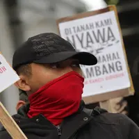 Media sosial Indonesia sedang dikejutkan dengan tewasnya aktifis Salim Kancil, penolak tambang asal Lumajang, Jawa Timur yang mengenaskan