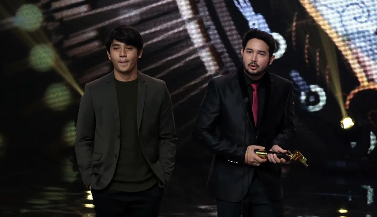 Pemeran Pria Terpuji Serial Televisi: Arbani Yasiz dalam sinetron Roman Picisan The Series dan Donny Michael dalam sinetron Berkah Cinta. Penghargaan ini akan dijadikan Donny untuk mengekplorasi karakter kedepannya. (Deki Prayoga/Bintang.com)