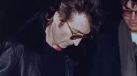 Dor... Sang Bintang John Lennon Ditembak