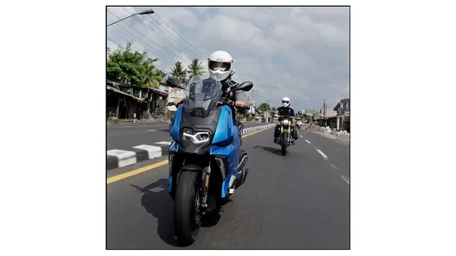 7 Potret Gading Marten Touring Jogja-Bali, Tetap Patuhi Protokol Kesehatan