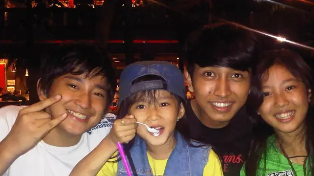 6 Potret Masa Kecil Bio One dan Nona Berlian Ronaldowati, Kompak