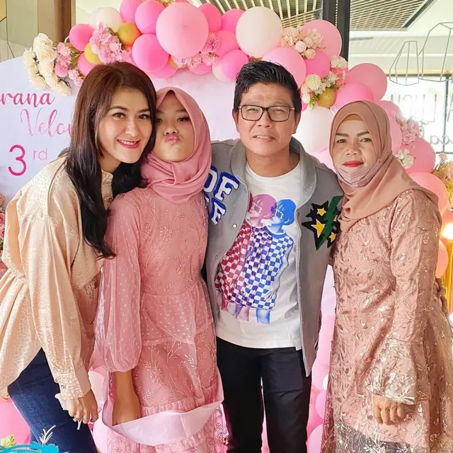 6 Momen Andika Mahesa dan Mantan Istri Rayakan Ulang Tahun Anak, Kompak Banget