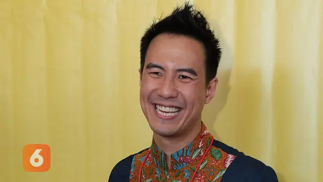 [Bintang] Di Momen Natal 2017, Daniel Mananta Malah Jadi Pelayan