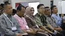 Direktur Emtek Group Yuslinda Nasution (tengah) menghadiri acara Indonesia Long Range Conference (IDLoRaCon) 2019 di Function Hall Studio 6 Emtek City, Jakarta, Rabu (14/8/2019). IDLoRaCon membahas seputar hal-hal yang berhubungan dengan Internet of Things (IoT). (Liputan6.com/Herman Zakharia)