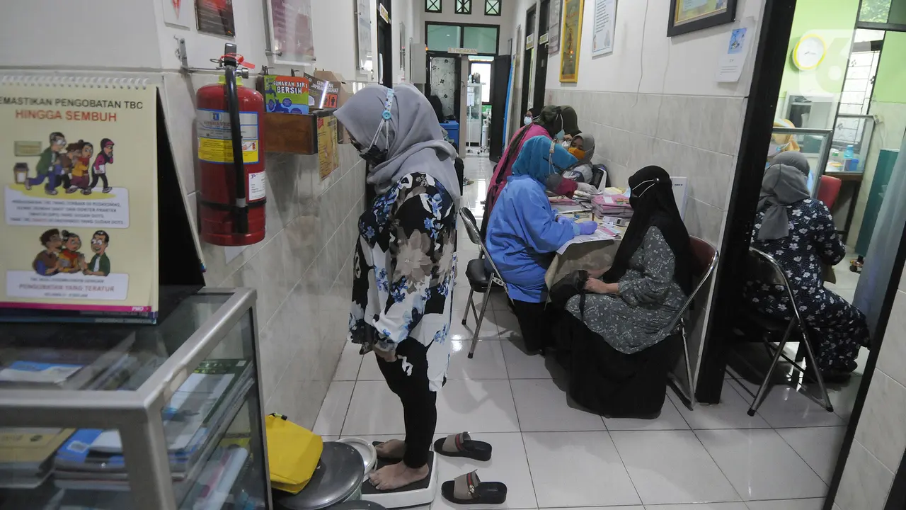 FOTO: Vaksinasi Covid-19 Bagi Ibu Hamil di Puskesmas