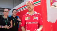 Pebalap Ferrari, Sebastian Vettel, bertekad mendobrak dominasi Mercedes pada F1 GP Rusia, Minggu (30/4/2017). (EPA/VALDRIN XHEMAJ)